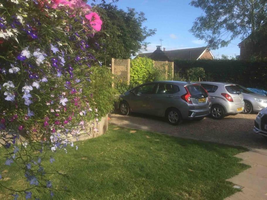 ラドローHenwick House Beautiful Flat,Private Parking, Short Walk To Townアパートメント エクステリア 写真